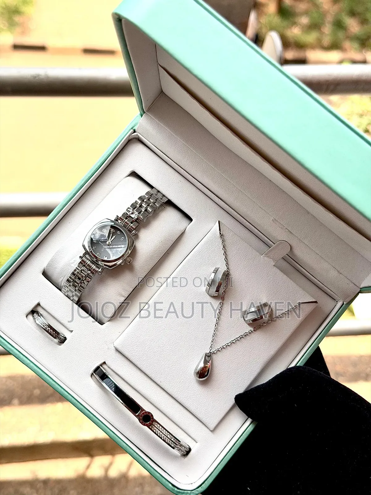 Elegant Rose-Gold Women's Gift Set Watch, Bracelet,Ring