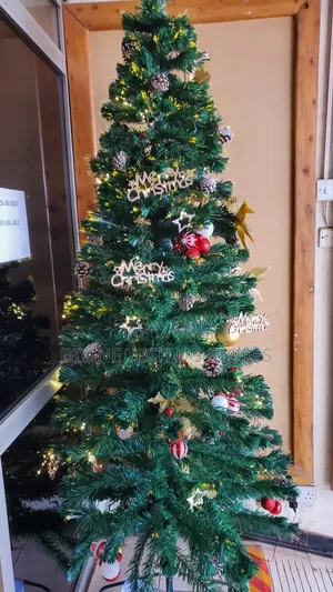 10ft Decorated Green Christmas Tree With Lights