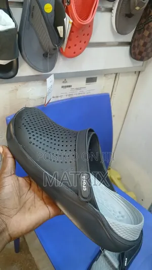 Crocs Unisex Latest Design Shoes/Sandals/Slippers