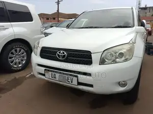 Toyota RAV4 I4 2006 White