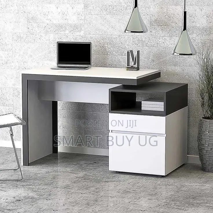 Executive Desk With Drawers/Office Table