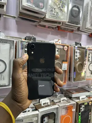 Apple iPhone XR 64 GB Black