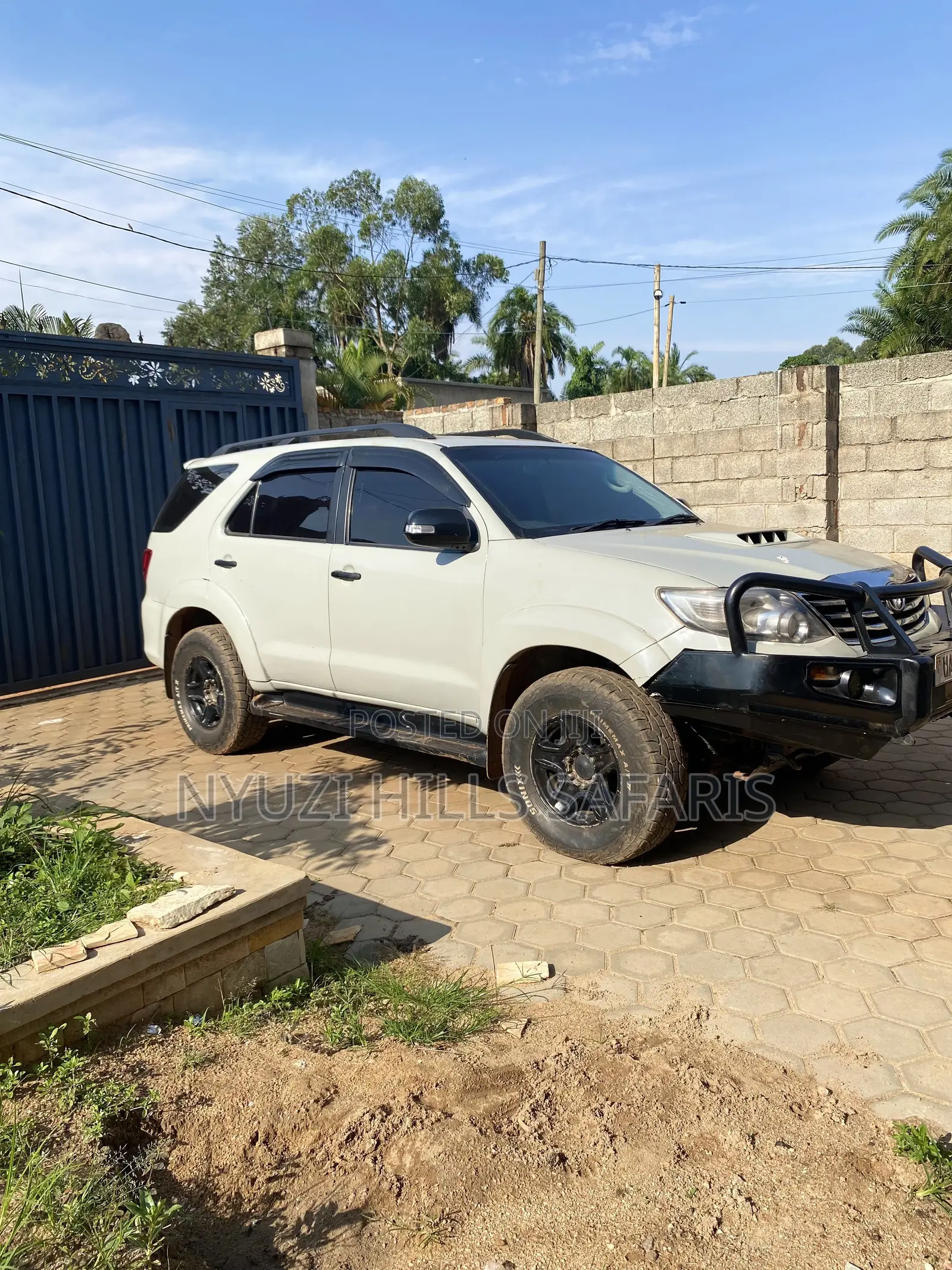 Toyota Fortuner 3.0 D RWD 2015 Gray