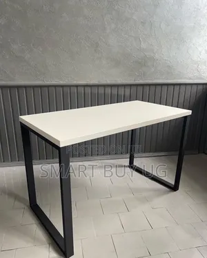 Office Desks/Modern Work Tables