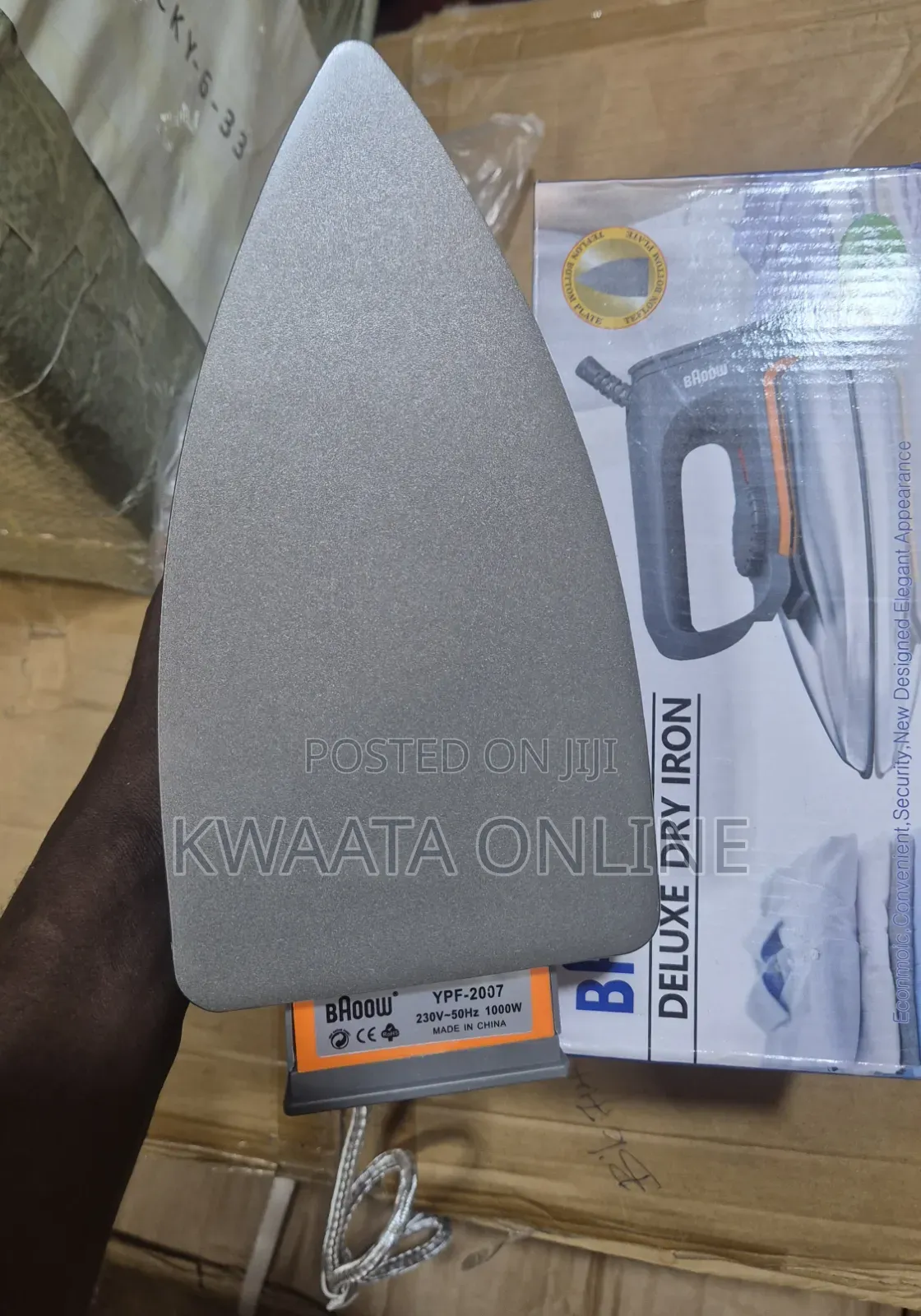BAOOW Deluxe 1000W Electric Dry Iron YPF-2007 With Non-Stick Soleplate