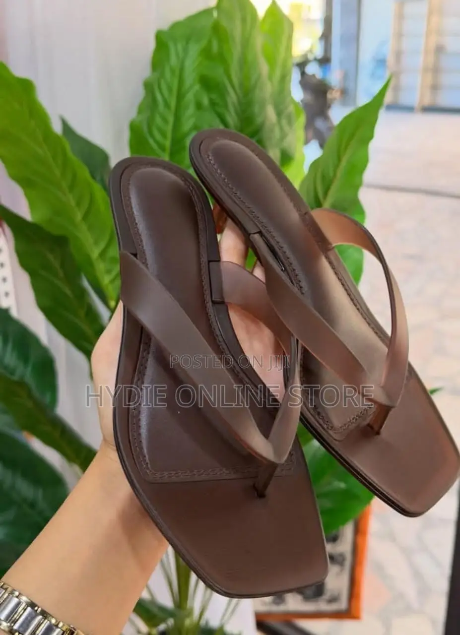 Zara Kitted Open-Heel Shoes – Stylish, Elegant & Comfortable