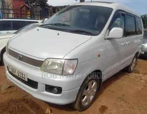 Toyota Noah 2001 White