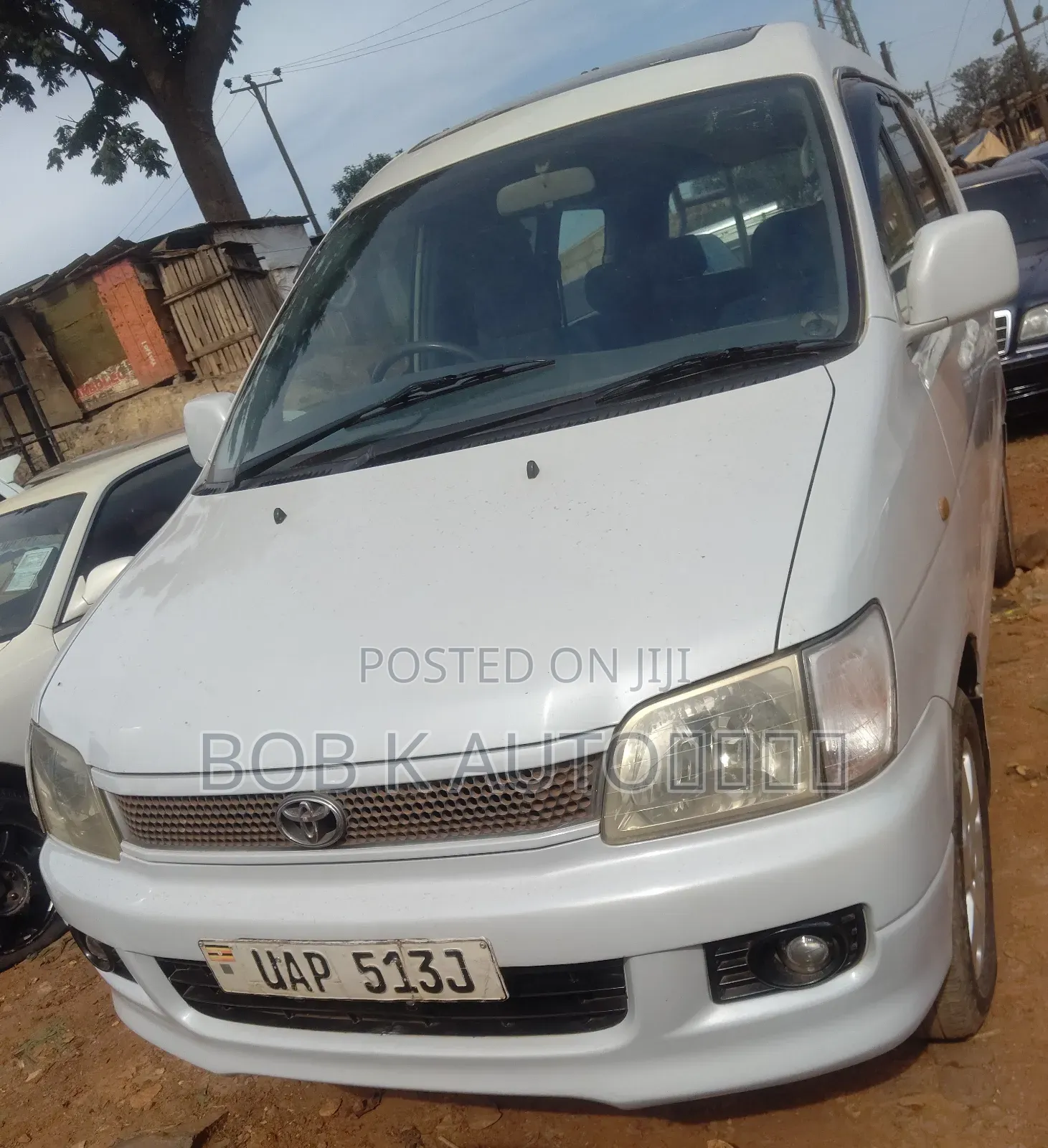 Toyota Noah 2001 White
