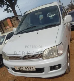 Toyota Noah 2001 White