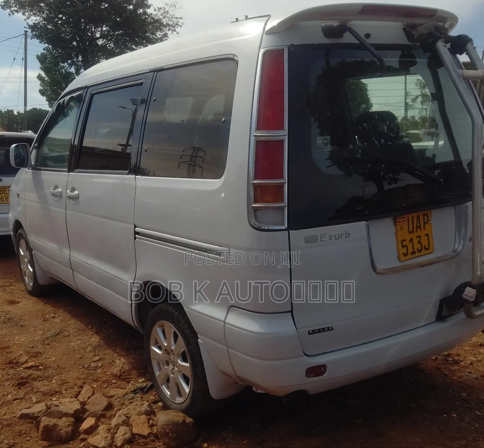 Toyota Noah 2001 White