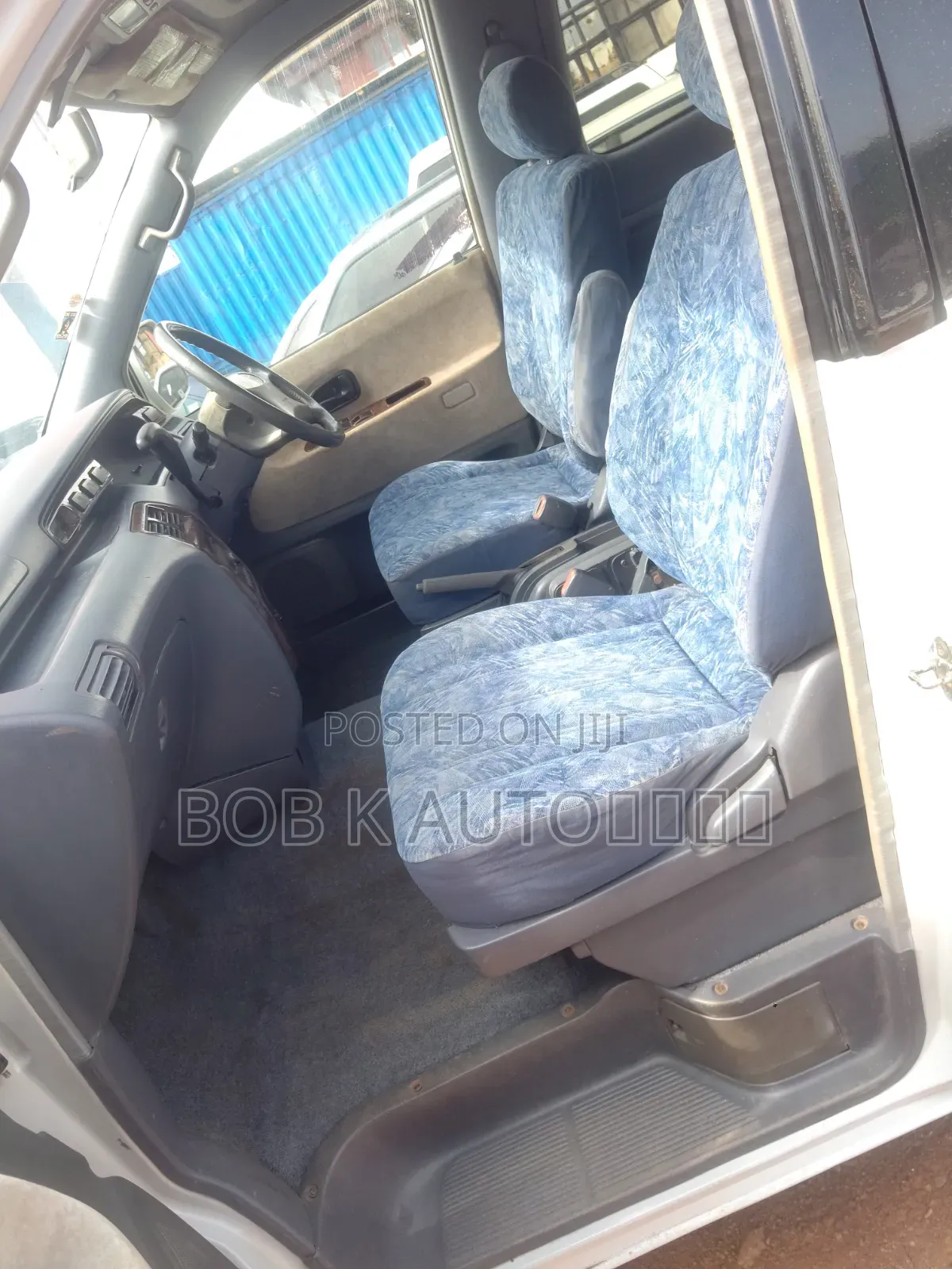 Toyota Noah 2001 White
