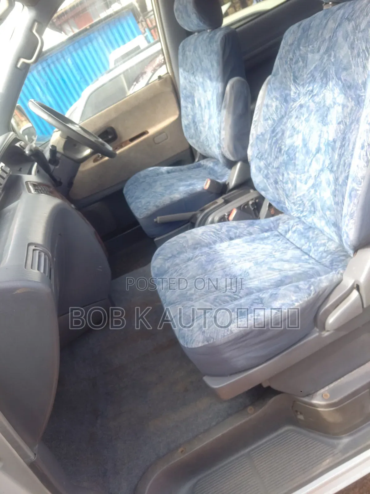 Toyota Noah 2001 White