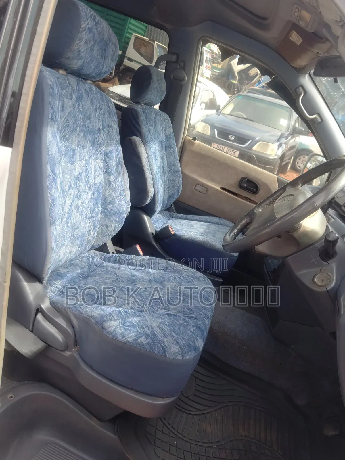Toyota Noah 2001 White
