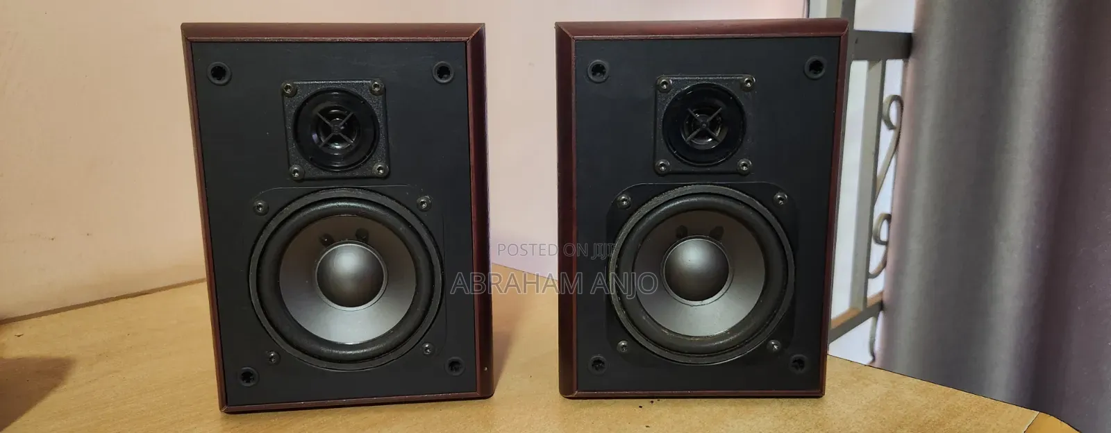Jamo Bookshelf Speakers