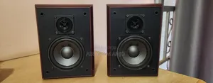 Jamo Bookshelf Speakers