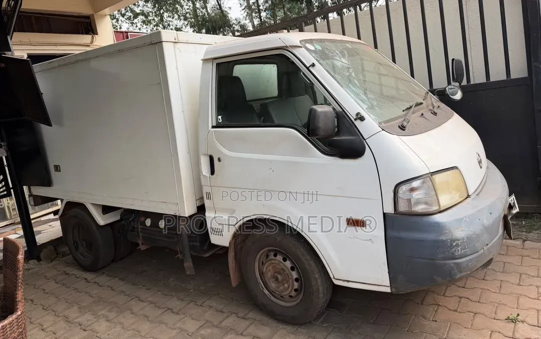 Nissan Vanette Light Truck (Small Box Body)
