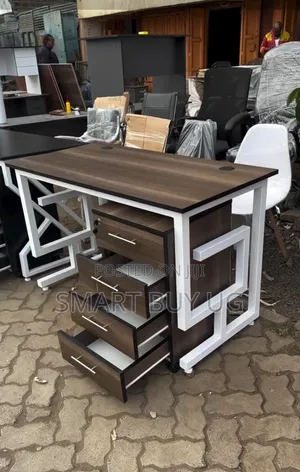 Wooden Office Desk/Study Table/Computer Desk 924