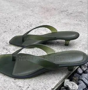 Zara Kitted Open-Heel Shoes – Stylish, Elegant & Comfortable