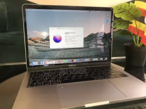 Laptop Apple MacBook Pro 8GB Intel Core i5 SSD 256GB