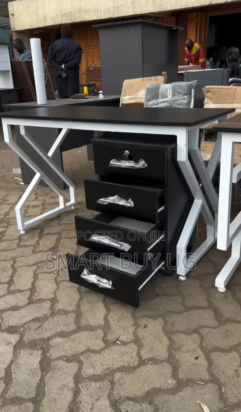 Modern Office Desk/Study Table/Writing Desk 921