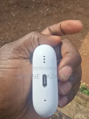 Selling My Airpods Pro 2 Active Noise Cancellation, Wireless Charging