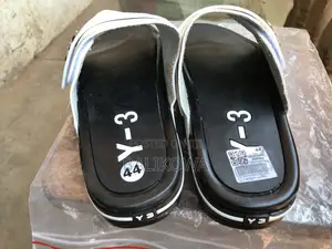 Wholesale Brand New Shoes for All Types