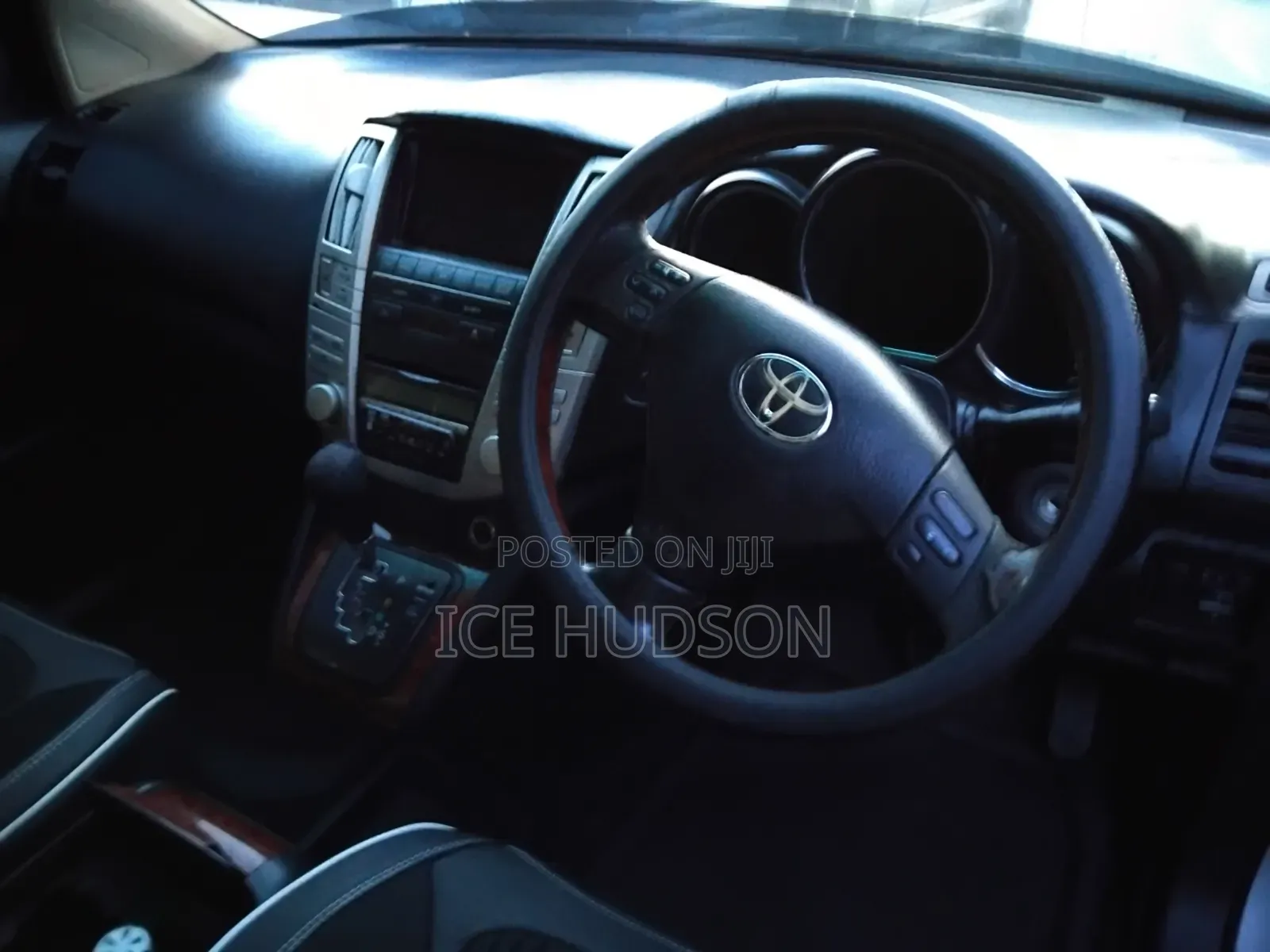 Toyota Harrier 2011 Silver