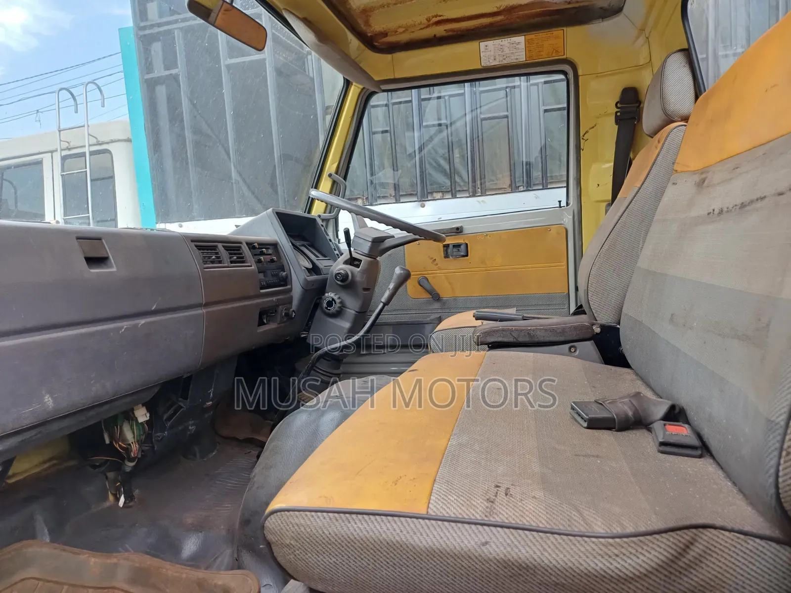 Hino Tipper