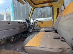 Hino Tipper