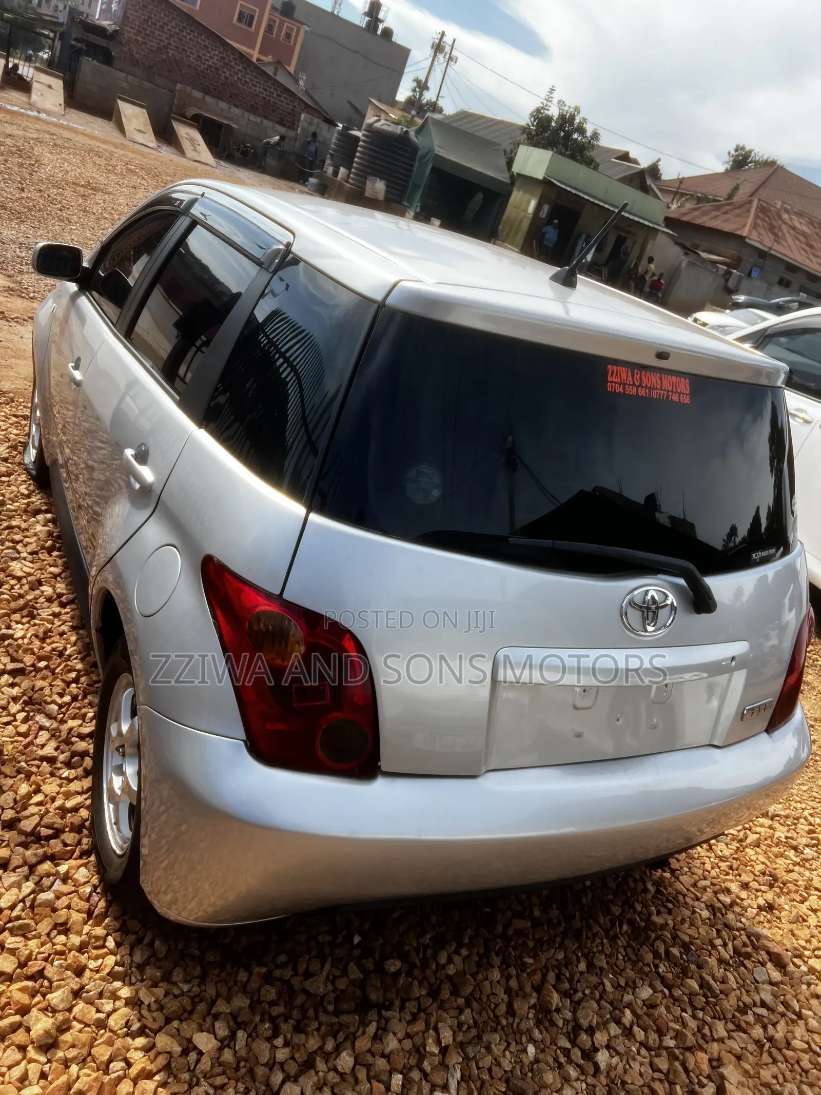 Toyota IST 2007 Silver