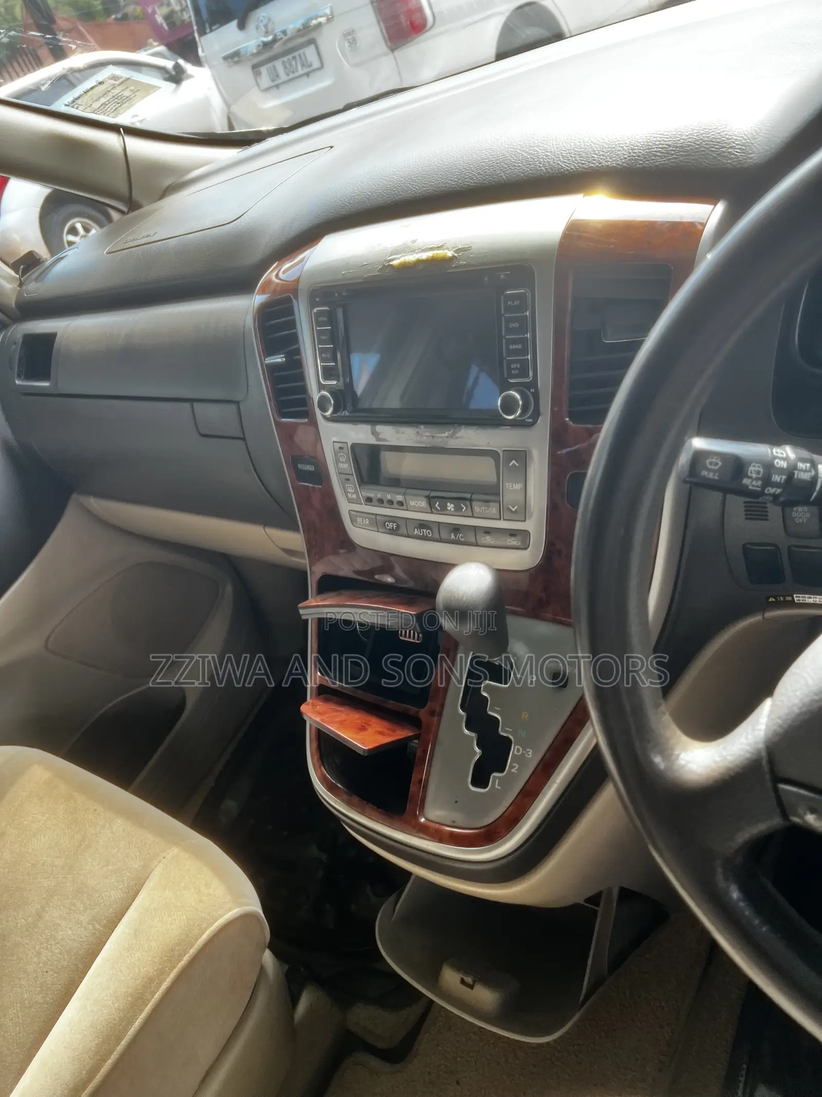 Toyota Alphard 2.4 Petrol AWD 2003 Black