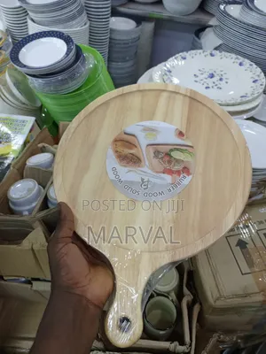 Round Wooden Pizza Serving Plate