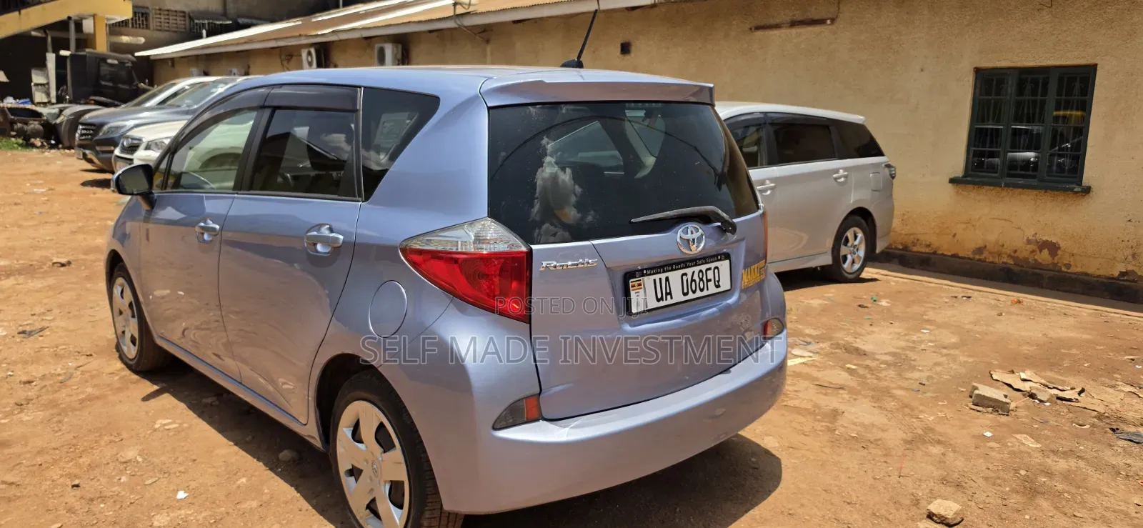 Toyota Ractis 2013 Blue