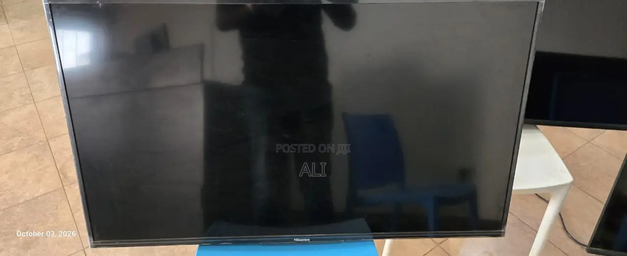 40 Inch Hisense SmartTv at 650, Hisense at 600, Sky at 600