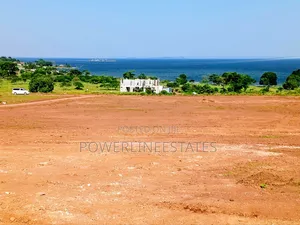 Garuga Lakeview Estate. 25 Decimals at 320M