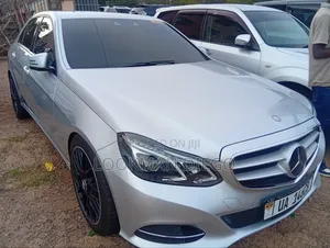 Mercedes-Benz E300 2014 Silver