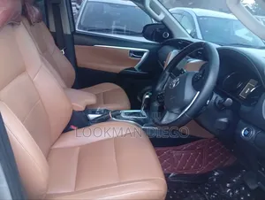 Toyota Fortuner 2.8 D AWD 2015 Silver