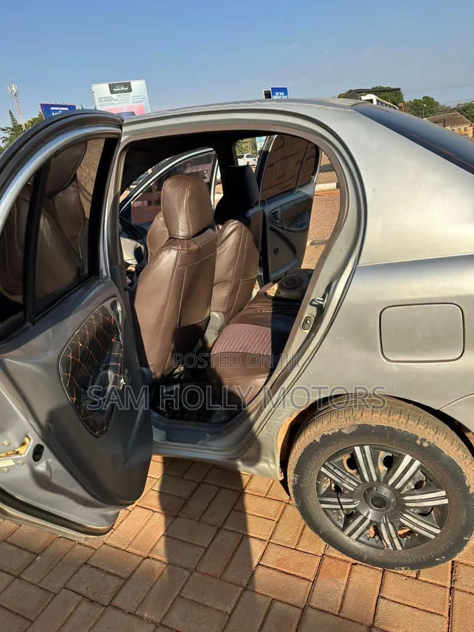 Toyota Platz 2002 Silver