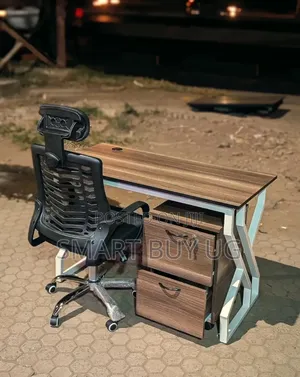 Modern Office Table With Drawers for Office and Study