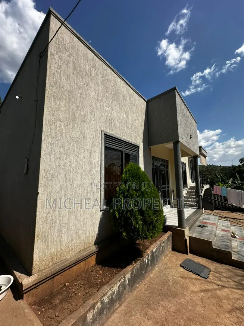 4bdrm House in Gayaza Bugema, Busukuma for sale
