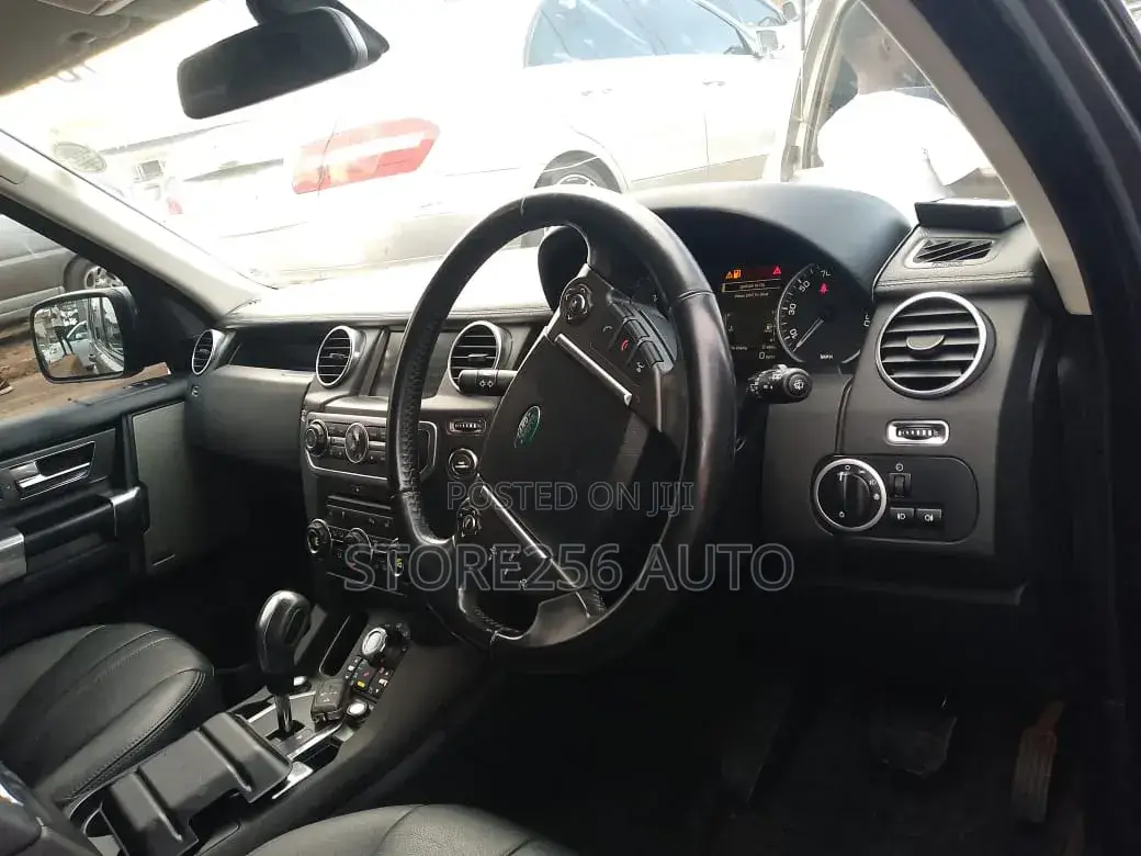 Land Rover Discovery 2013 Gray