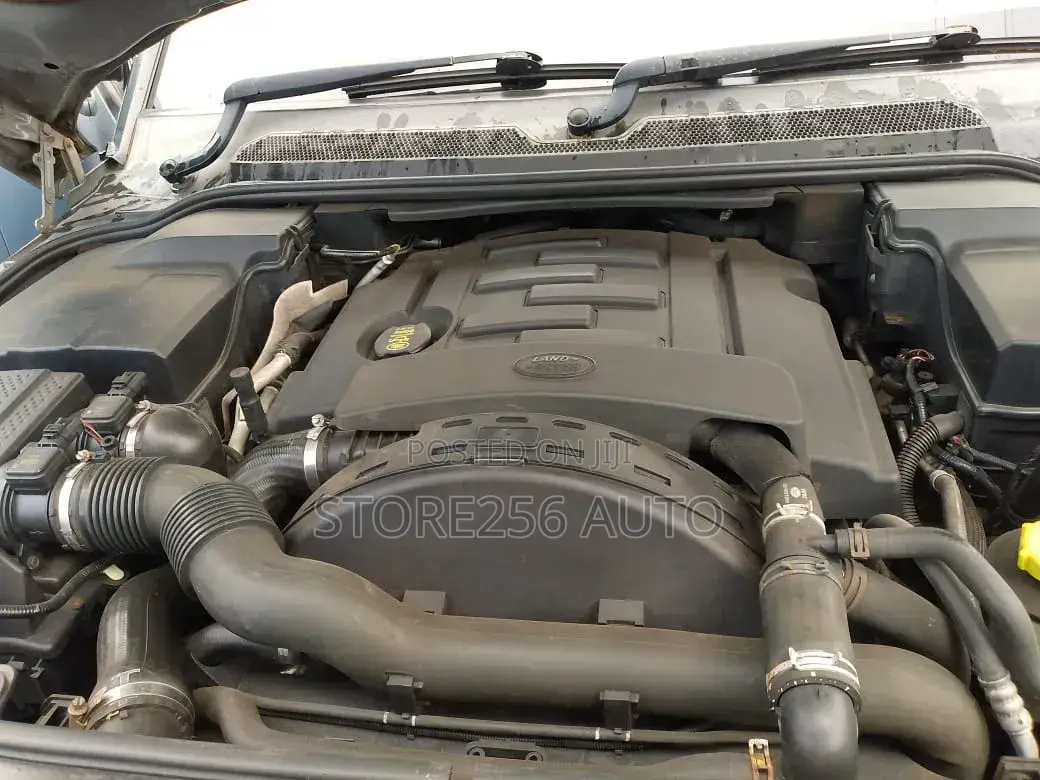 Land Rover Discovery 2013 Gray
