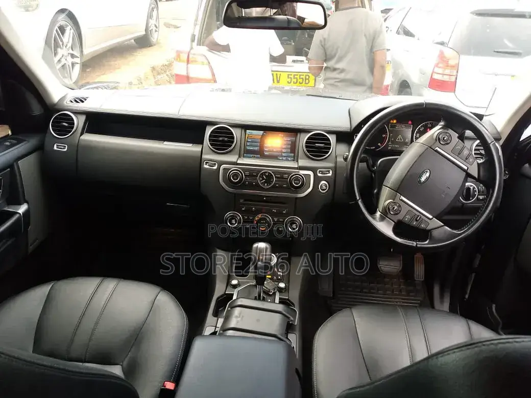 Land Rover Discovery 2013 Gray