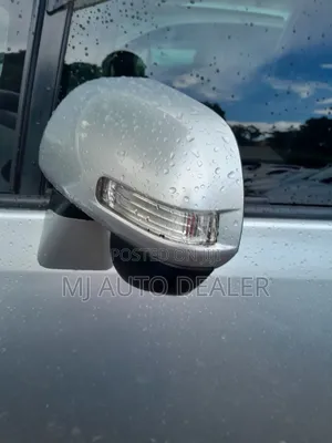 Toyota Noah 2011 Silver