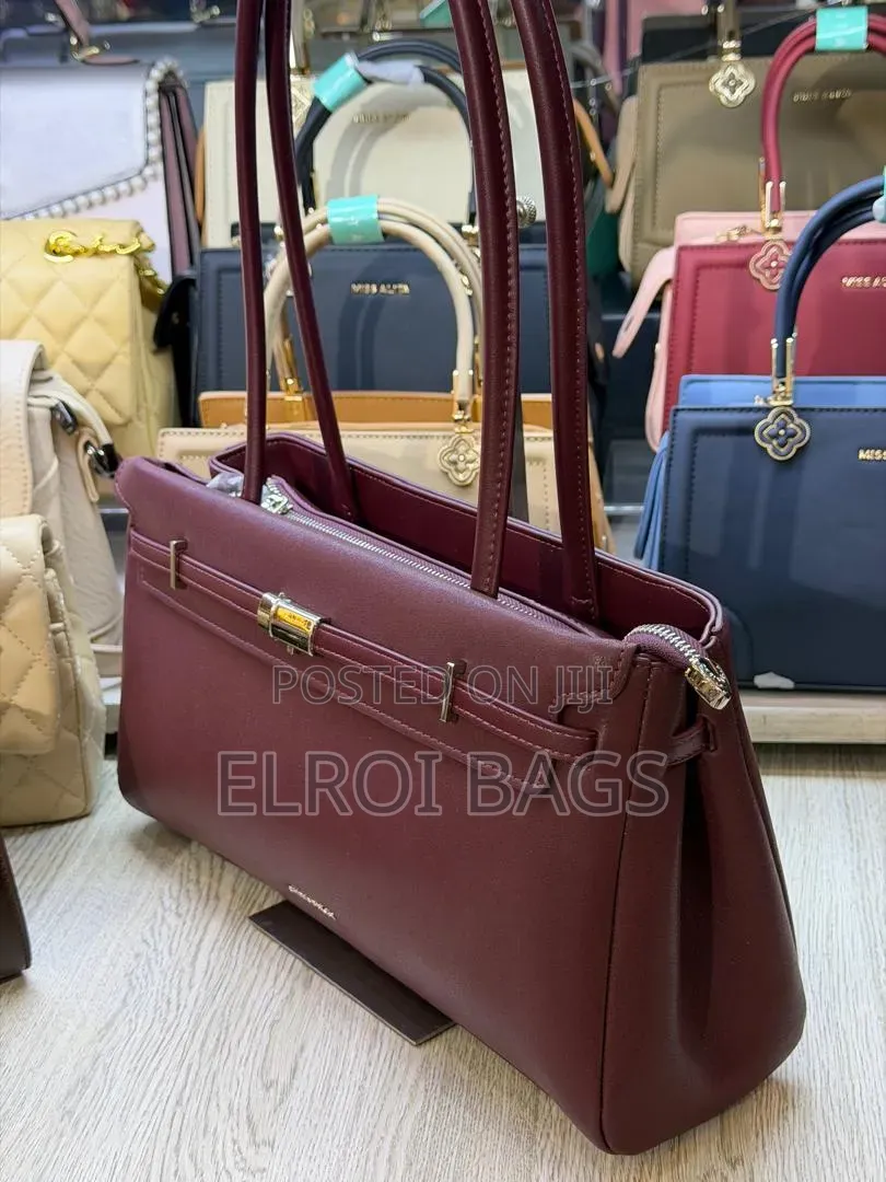 Chrisbella Shoulder Bag