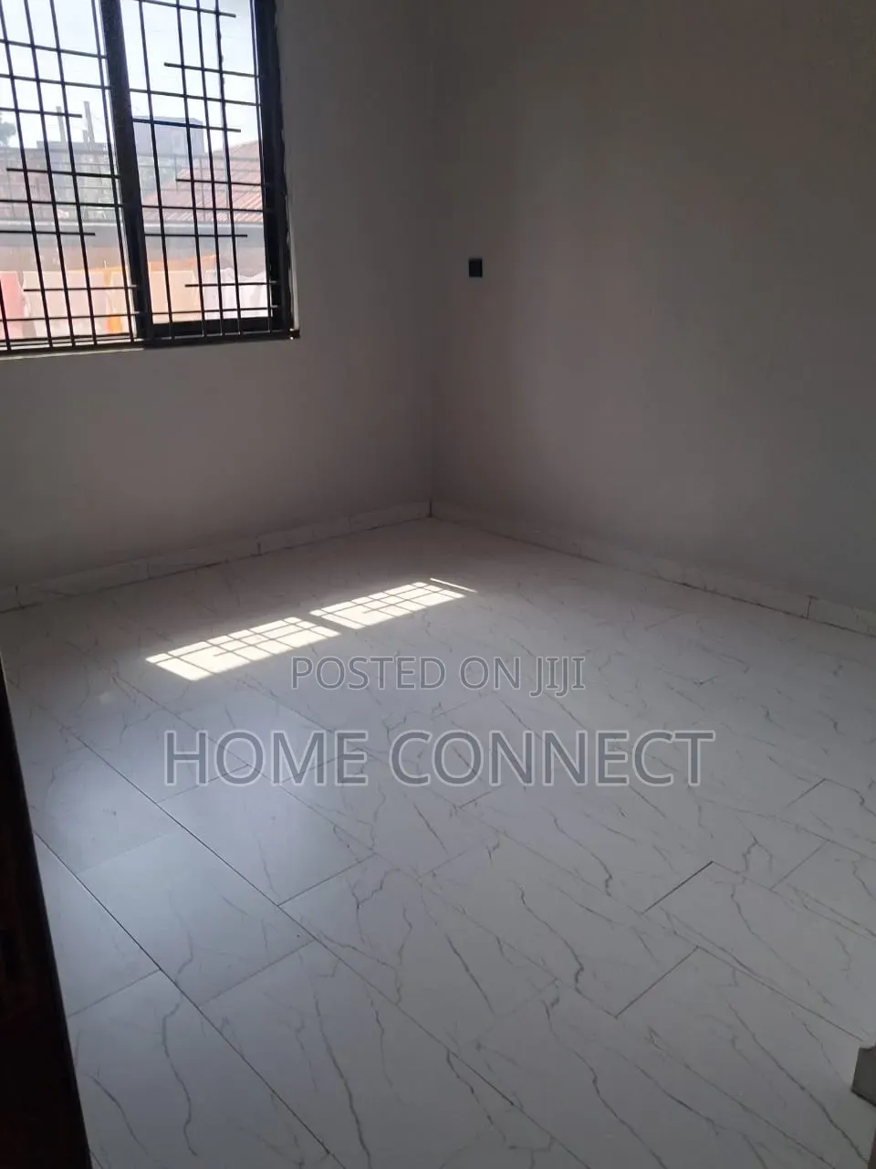2bdrm Apartment in Mutungo, Central Division for rent