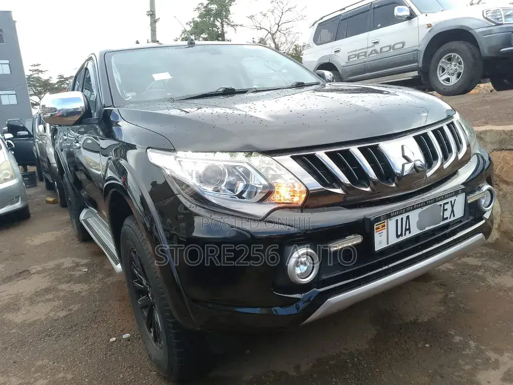 Mitsubishi L200 Double Cab 2.4 181hp 4WD 2017 Black