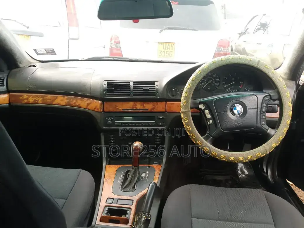 BMW 523i 2002 Black