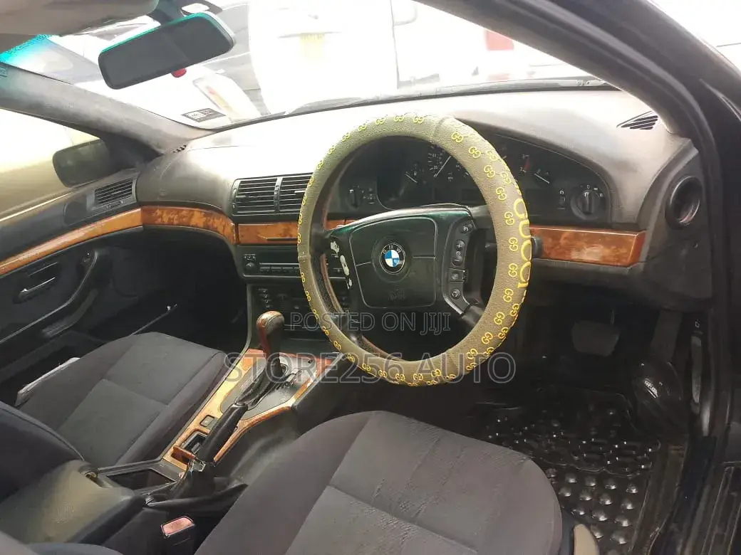 BMW 523i 2002 Black