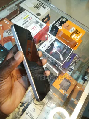 New Samsung Galaxy A17 5G 256 GB Gold